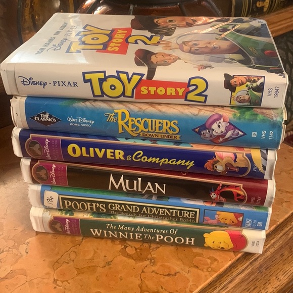 6 Walt Disney VHS Toy Story The Rescuers Oliver & Company Mulan Winnie the Pooh - Picture 1 of 13